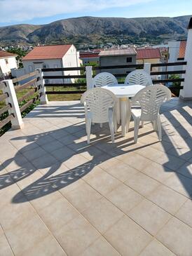 Apartments with parking space Pag - 6325