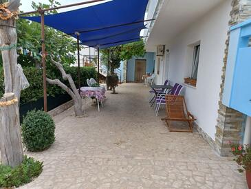 Apartmány s parkovištěm Pag - 6325