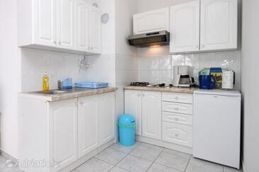 Apartments with parking space Vodice - 6331