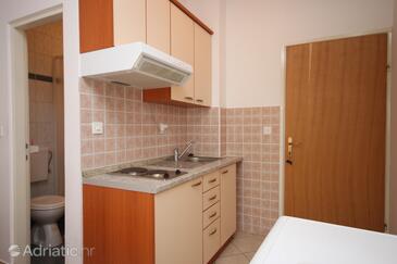 Апартаменти і кімнати з паркуванням Зубовічі - Zubovići, Паг - Pag - 6357