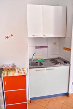 Leiligheter ved sjøen med basseng Pag - 6384