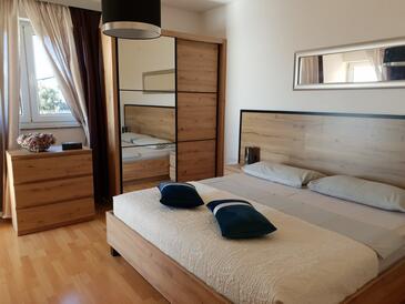 Апартаменти біля моря Мандре - Mandre, Паг - Pag - 6386