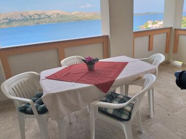 Apartmanok családok részére medencével Metajna, Pag - 6389