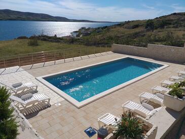 Apartmaji z bazenom za družine z otroci Metajna, Pag - 6389 Adriatic.hr