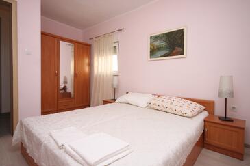 Two bedroom apartment Zubovići, Pag (A-6394-a)