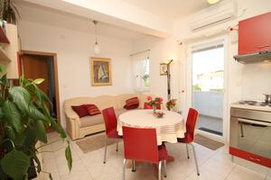Two bedroom apartment Murter (A-6397-b)