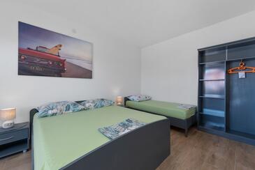 Apartments by the sea Mandre, Pag - 6418