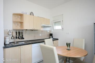 Ferienwohnungen am Meer Pirovac, Sibenik - 6429