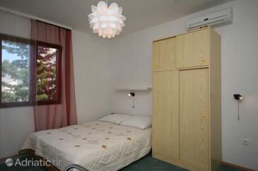 Ferienwohnungen am Meer Pirovac, Sibenik - 6429