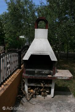 Apartments with parking space Vodice - 6444