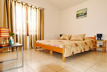 Apartmani uz more Pirovac, Šibenik - 6447