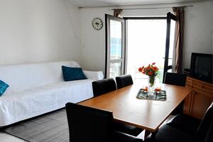 One bedroom apartment Pirovac One bedroom apartment Pirovac, Šibenik (A-6447-c)