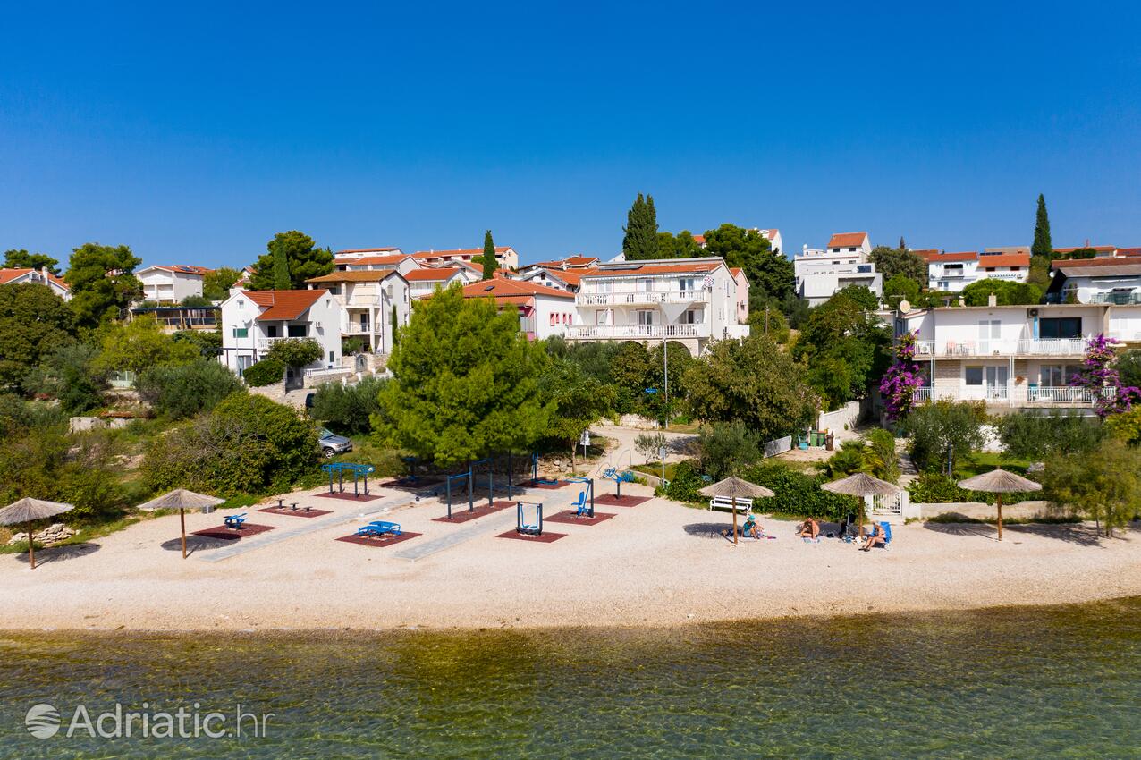 Apartments by the sea Pirovac, Šibenik - 6447