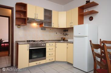 Apartmaji s parkingom Vodice - 6452