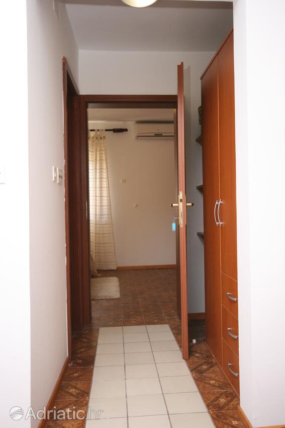 A-6474-b - Privat overnatting - Leiligheter ved sjøen Mandre, Pag