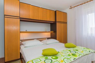 Apartmani s parkingom Bilo, Primošten - 6478