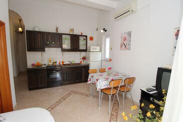 Apartmani za obitelj s djecom Novalja, Pag - 6490