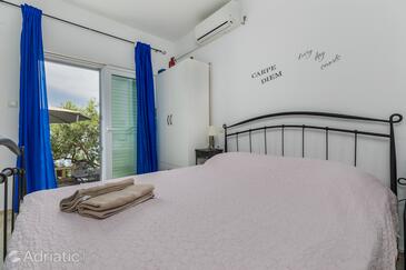 Apartmaji ob morju Pisak, Omiš - 652