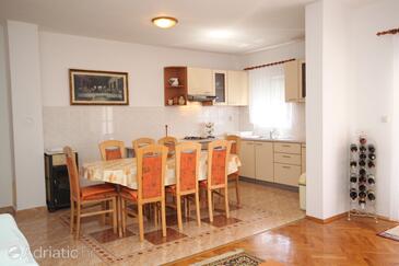 Apartments by the sea Vlašići (Pag) - 6523
