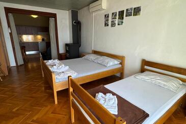 Apartmani uz more Seline, Paklenica - 6528