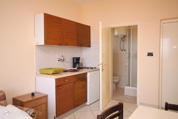 Apartmaji ob morju z bazenom Povljana, Pag - 6532