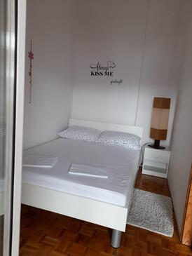 Apartments with parking space Pag - 6542