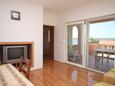A-6549-a - Privatunterkunft - Ferienwohnungen am Meer Maslenica, Novigrad