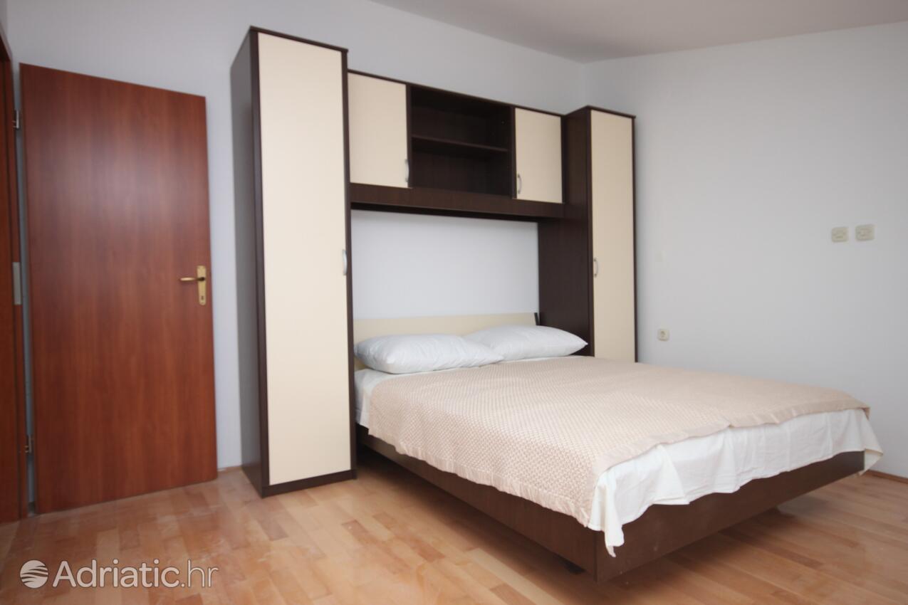 A-6549-c - Privatunterkunft - Ferienwohnungen am Meer Maslenica, Novigrad