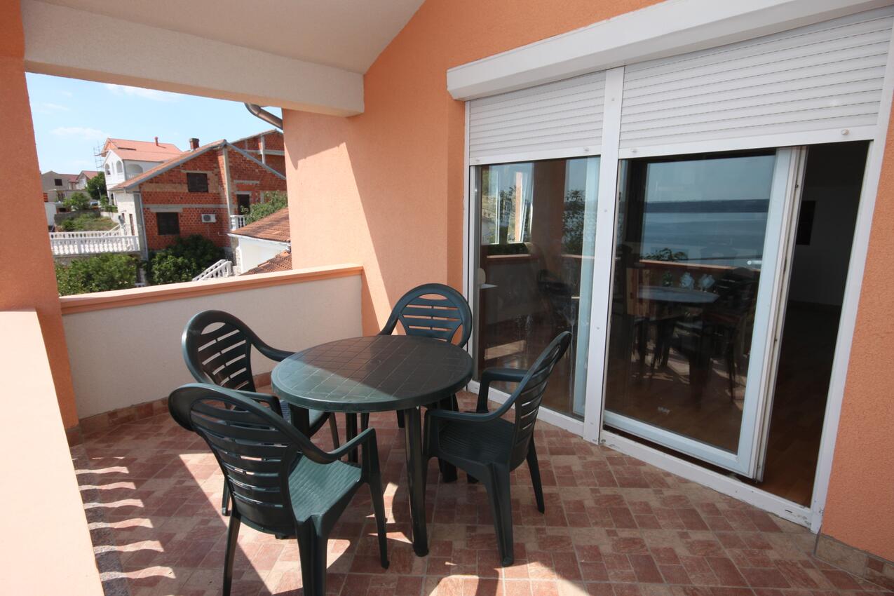 A-6549-c - Privatunterkunft - Ferienwohnungen am Meer Maslenica, Novigrad