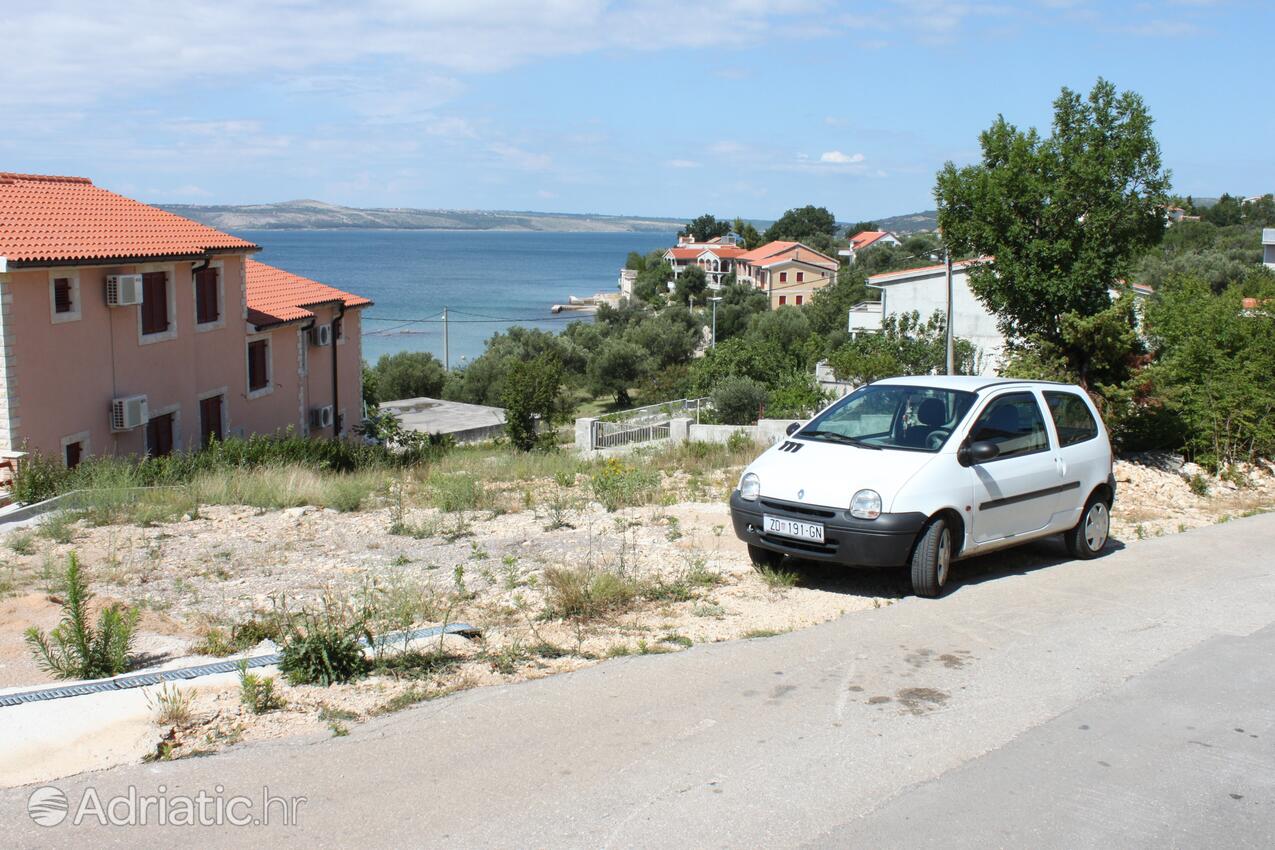 Parkplatz - Ferienwohnungen am Meer Maslenica, Novigrad