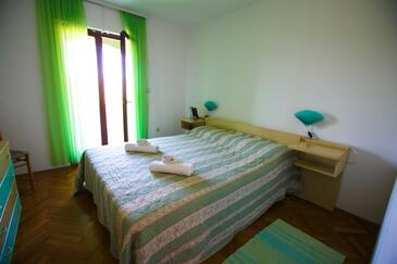 Apartamentos con piscina adecuados para familias con niños Nin, Zadar - 6560