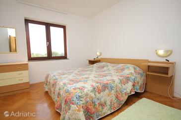 Apartamentos con piscina adecuados para familias con niños Nin, Zadar - 6560