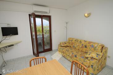 Apartamentos con piscina adecuados para familias con niños Nin, Zadar - 6560