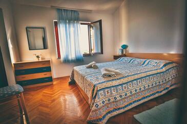 Apartamentos con piscina adecuados para familias con niños Nin, Zadar - 6560