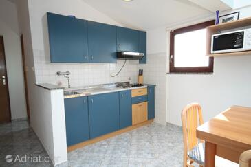 Apartamentos con piscina adecuados para familias con niños Nin, Zadar - 6560