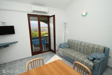 Apartamentos con piscina adecuados para familias con niños Nin, Zadar - 6560