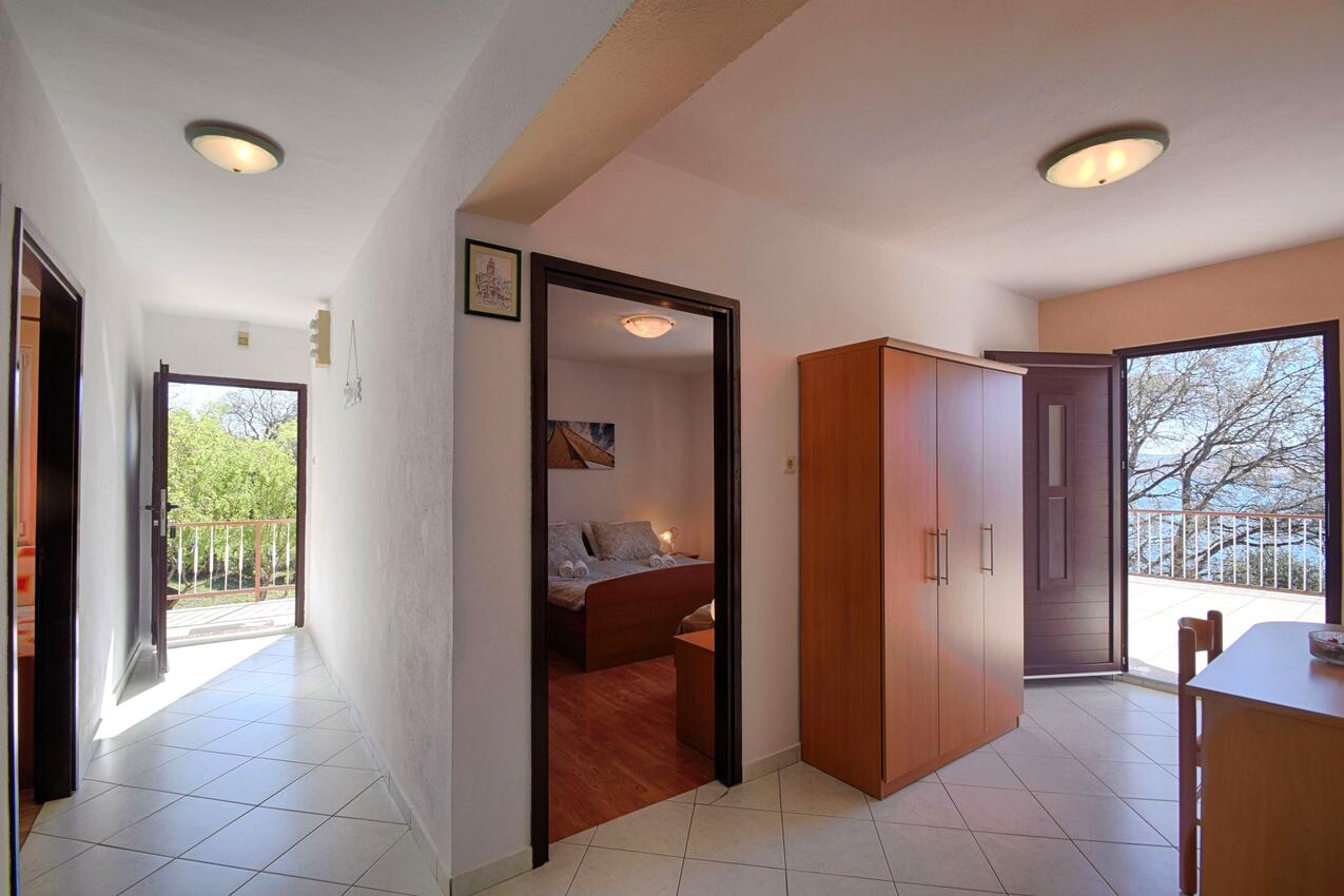 A-6564-a - Private accommodation - Apartments by the sea Seline, Paklenica