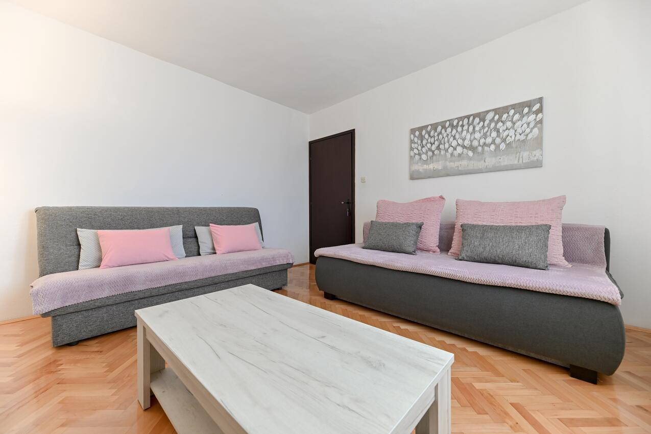 A-6564-a - Private accommodation - Apartments by the sea Seline, Paklenica