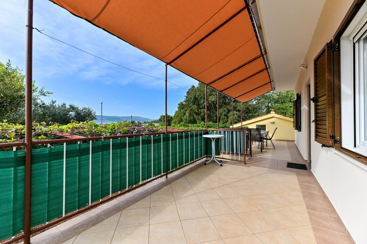A-6564-b - Private accommodation - Apartments by the sea Seline, Paklenica