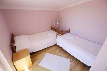 Apartments with parking space Maslenica, Novigrad - 6572