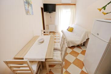 Apartments with parking space Maslenica, Novigrad - 6572