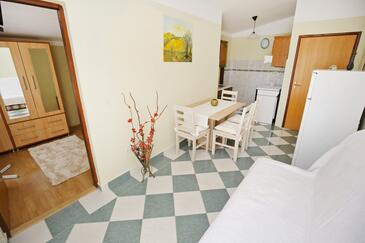 Apartments with parking space Maslenica, Novigrad - 6572