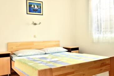 Apartments by the sea Pisak, Omiš - 658