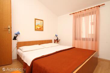 Apartmani s parkingom Starigrad, Paklenica - 6585