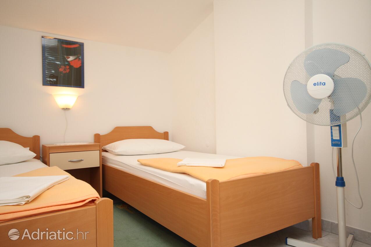 Apartmaji in sobe ob morju Starigrad, Paklenica - 6591