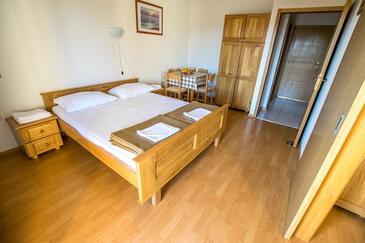 Appartamenti con parcheggio Ortopula - Starigrad, Paklenica - 6595