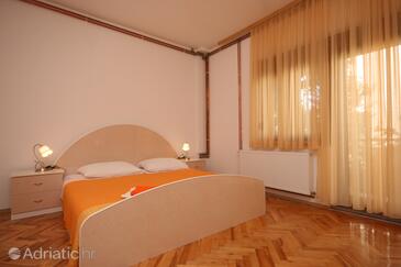 Ferienwohnungen mit Parkplatz Starigrad, Paklenica - 6605