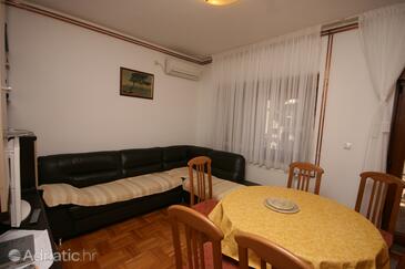 Ferienwohnungen mit Parkplatz Starigrad, Paklenica - 6605