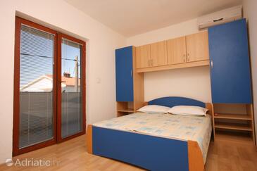 Apartments and rooms with parking space Starigrad, Paklenica - 6606