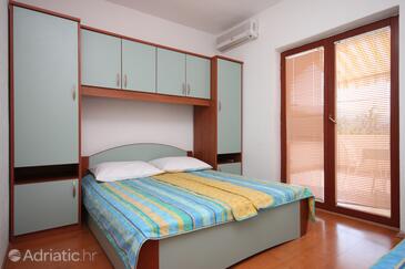 Appartementen en kamers met parkeerplaats Starigrad, Paklenica - 6606